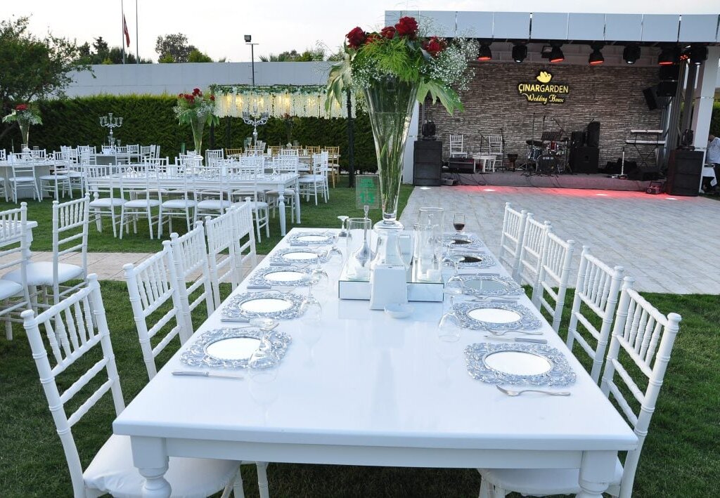 her zevke ve bütçeye uygun en i̇yi i̇nciraltı düğün salonları