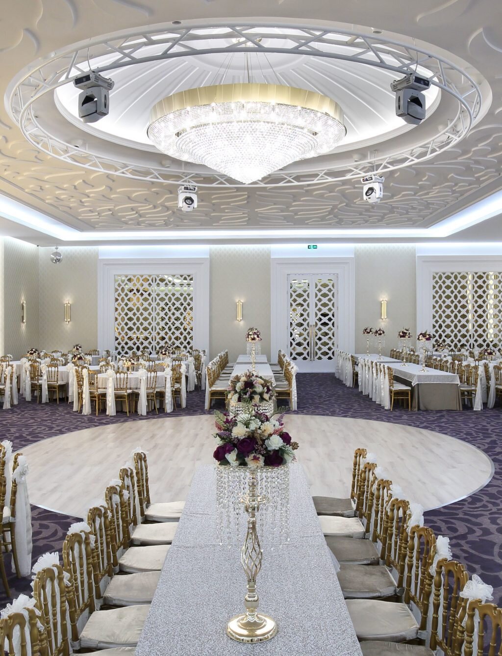 queen wedding convention hall