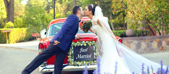 kır düğünü konsepti vintage gelin arabası fotoğrafları