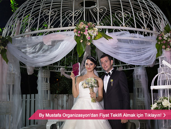 Sadece mavi rengin ve sadeliğin ön
planda olmasına dikkat ettik.