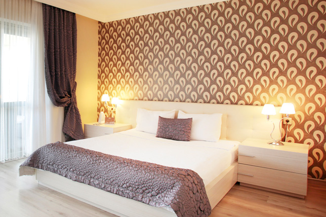 karşıyaka’da yemyeşil bahçeli bir otel: vilayetler evi