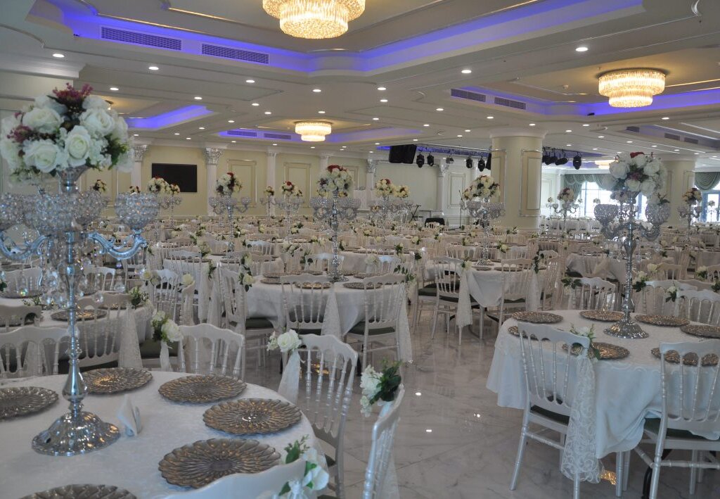 Beyaz Çırağan Düğün Salonu Sİlver