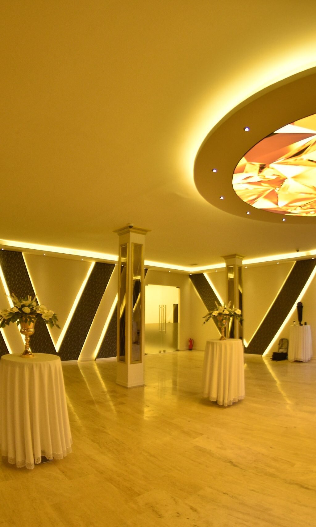 bursa-grand-salon_Lh3MIW8g