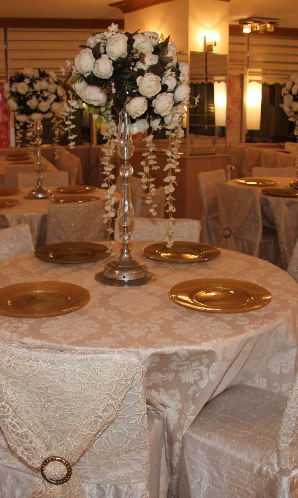 beyaz düğün salonu