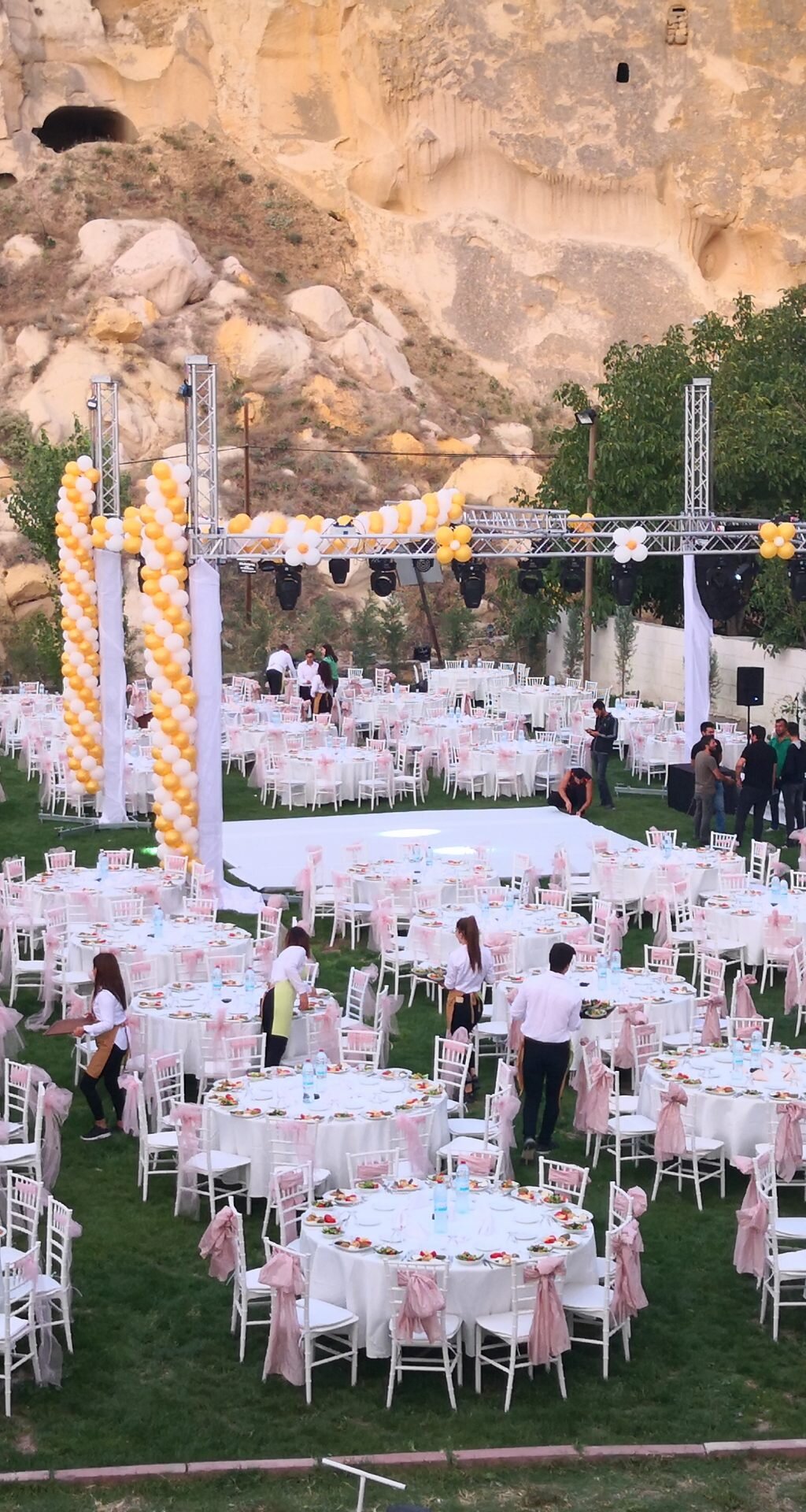 green cave garden hotel