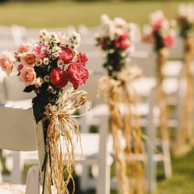 en trend düğün sandalyesi süsleme fikirleri