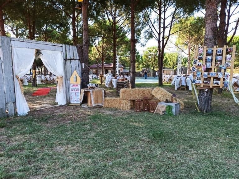 yaprak köy foça düğün salonu