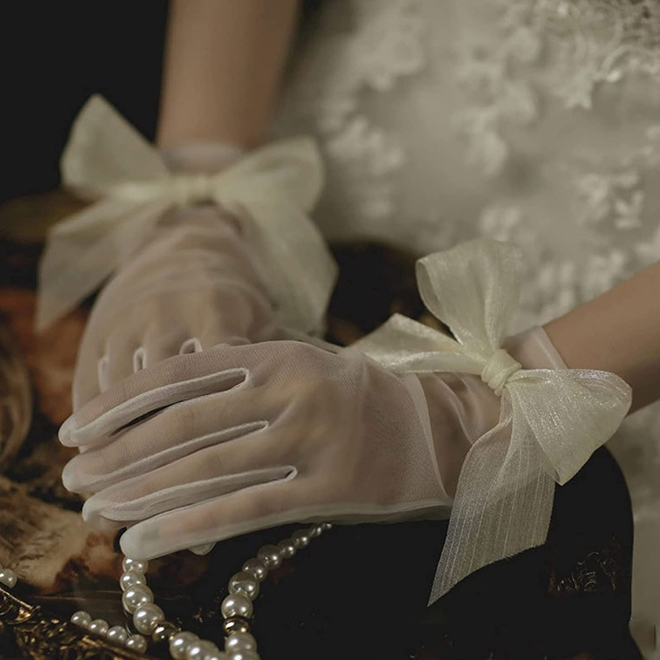 fiyonklu gelin eldiveni