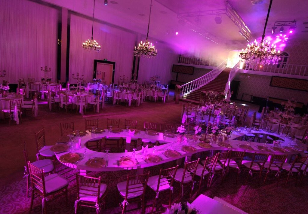 şıklıkta yarışan uygun fiyatlı eryaman düğün salonları