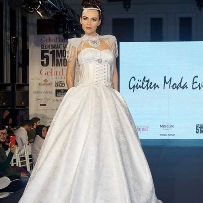 vatkalı gelinlik modelleri