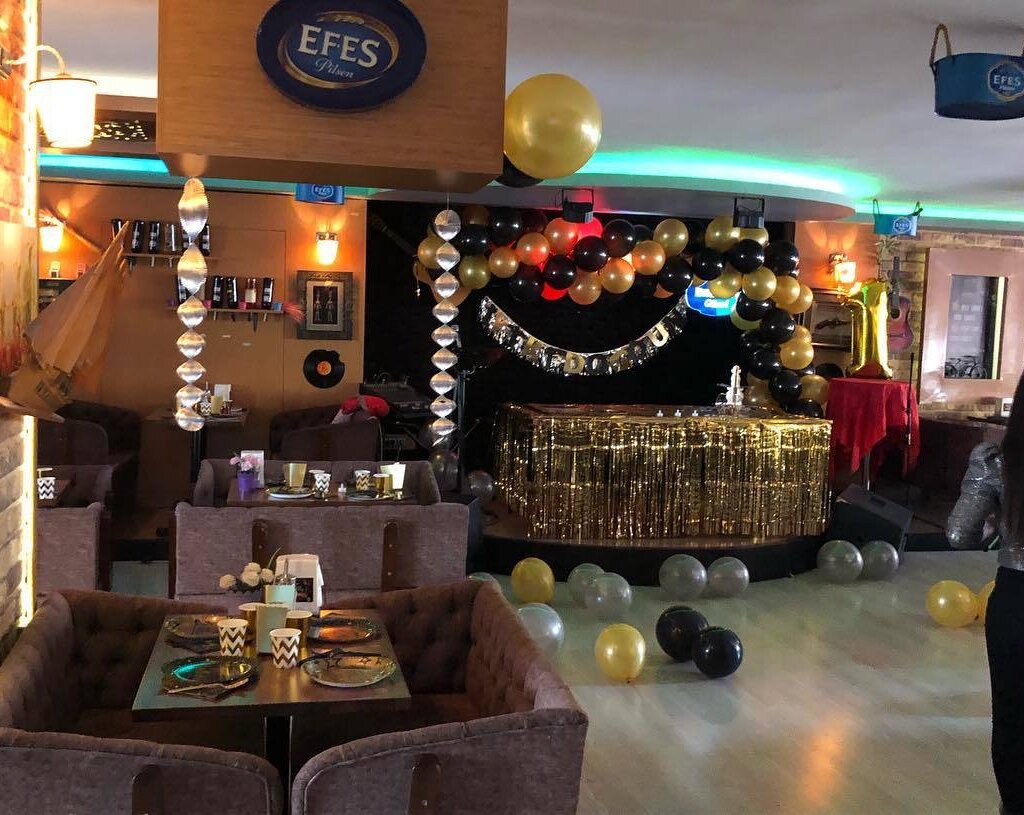 meçhul sahne bistro