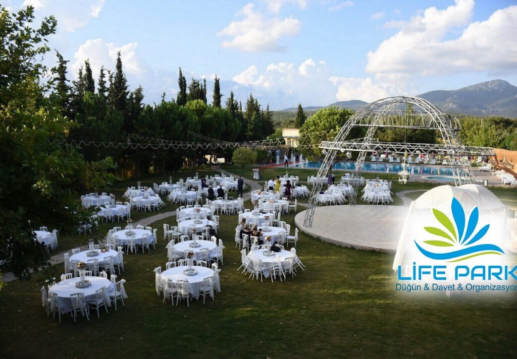 Life Park İzmir Buca Kır Düğünü Salonu