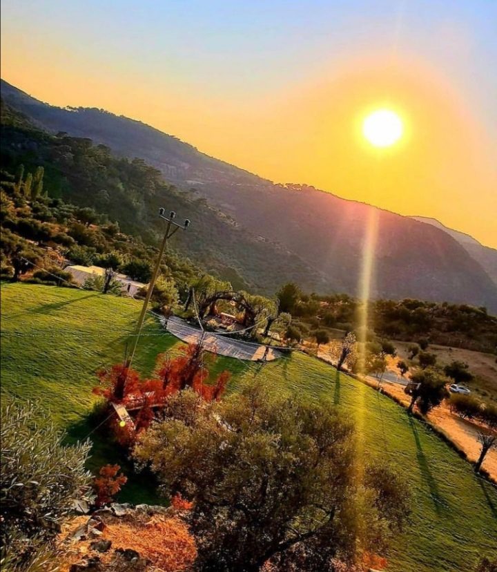 lindos-garden_EQtU5YFw