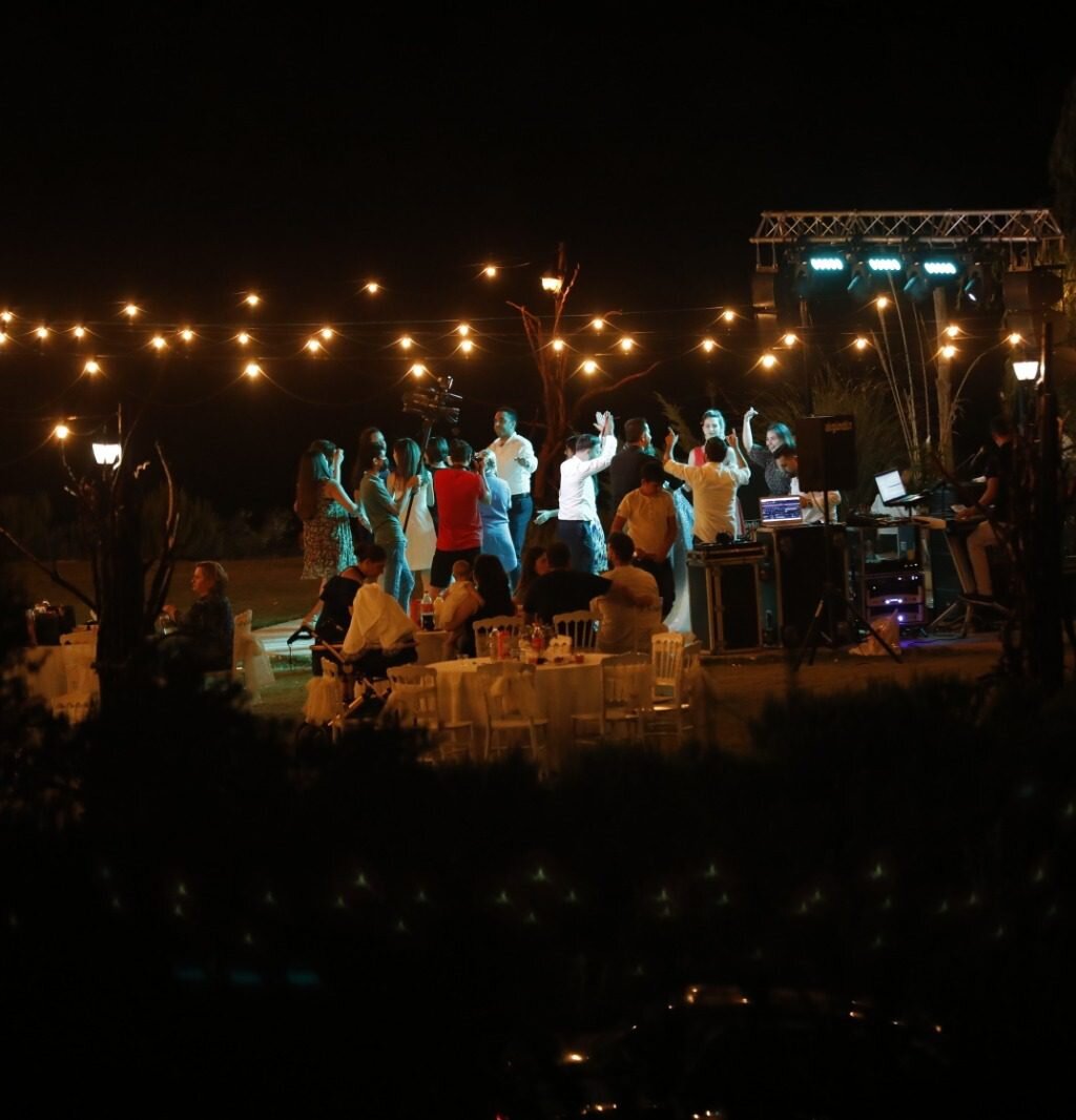 lindos-garden_NpJzZl4R