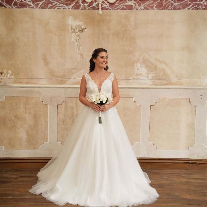 i̇stanbul’da gelinlerin favorisi gelinlikçiler