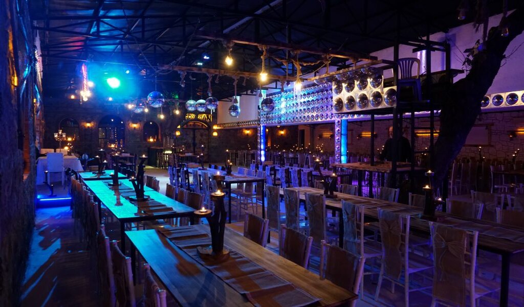 bizim bahçe kır düğünleri bayraklı