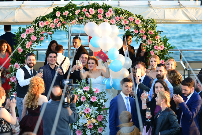 Beyaz Martı Davet Gemisi