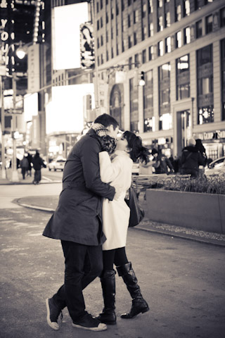 Newyork'ta nişan, Ankara'da
düğün