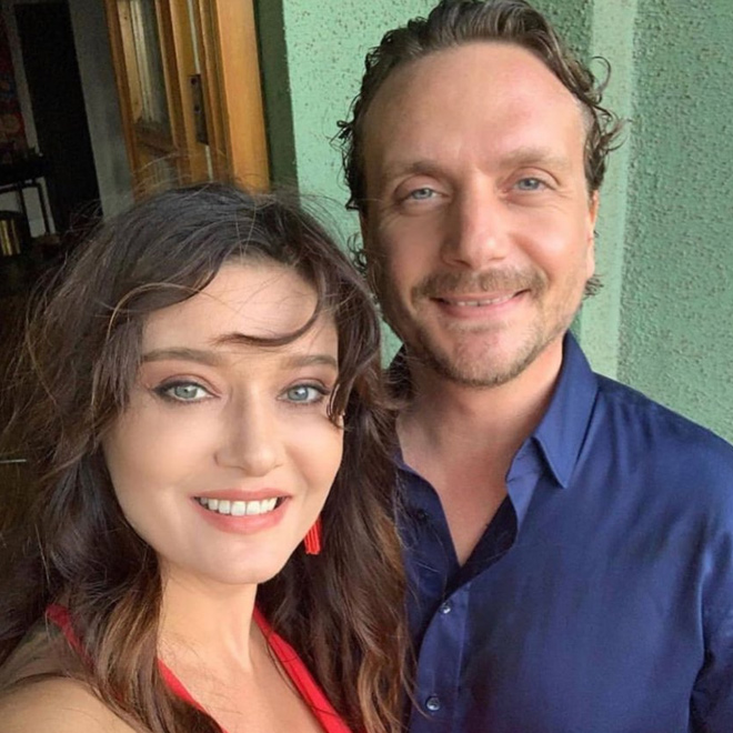 covid-19 nedeniyle düğünü ertelenen ünlüler