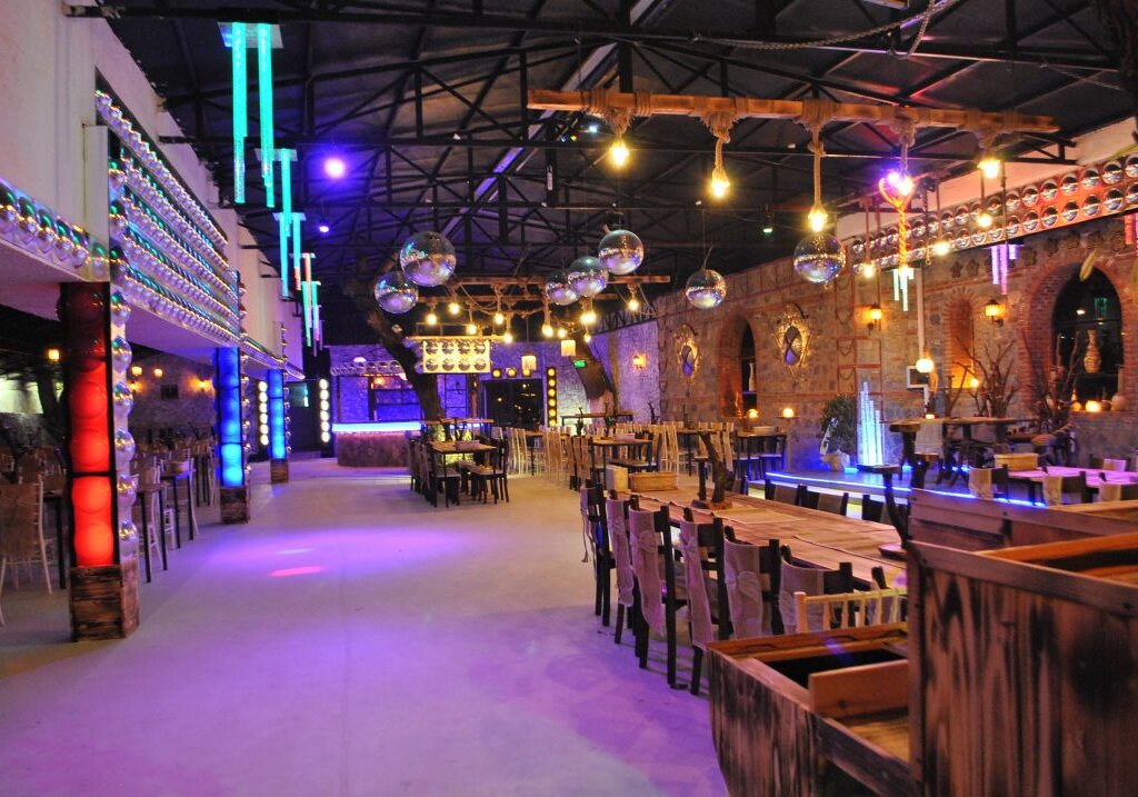 ömür boyu mutluluklar: en i̇yi 8 bayraklı düğün salonu