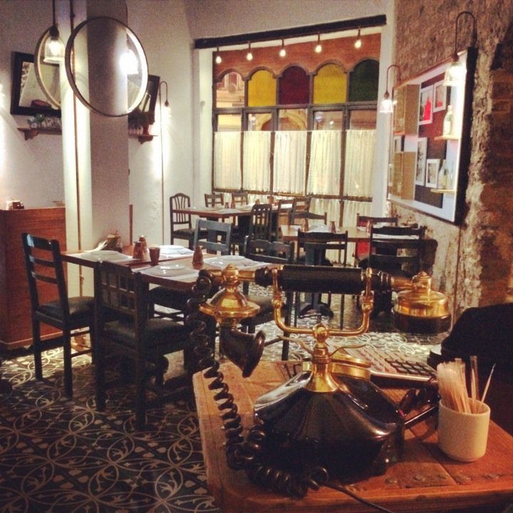 balat agora meyhanesi