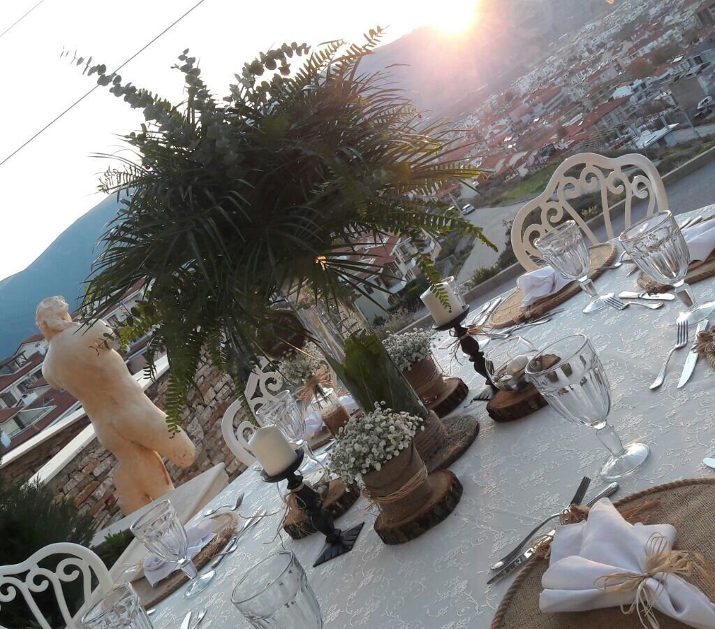 nea efessos – maza kitchen & lounge