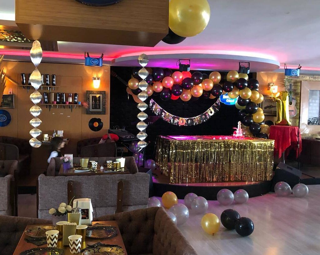 meçhul sahne bistro