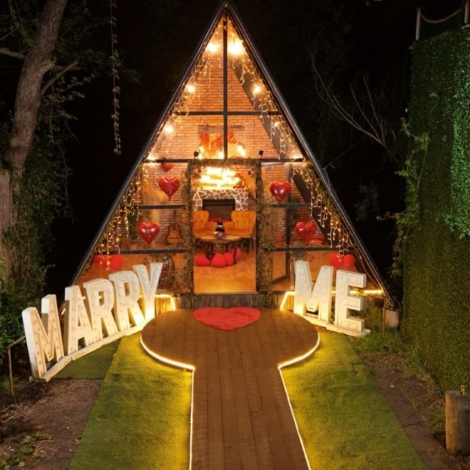 Romantik Bungalov Evlilik
Teklifi