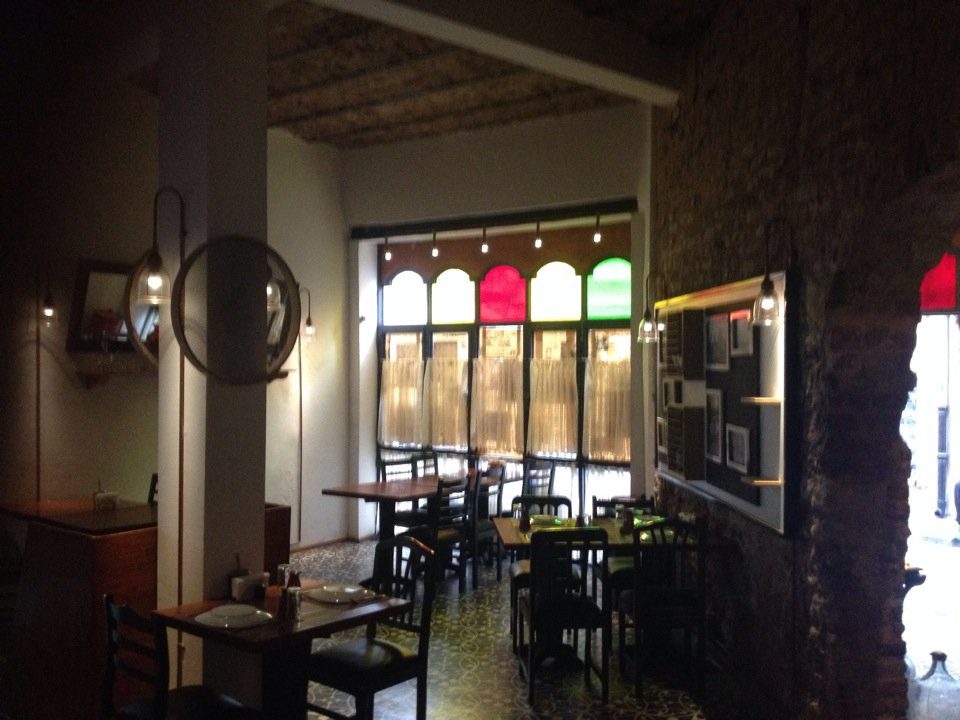 balat agora meyhanesi