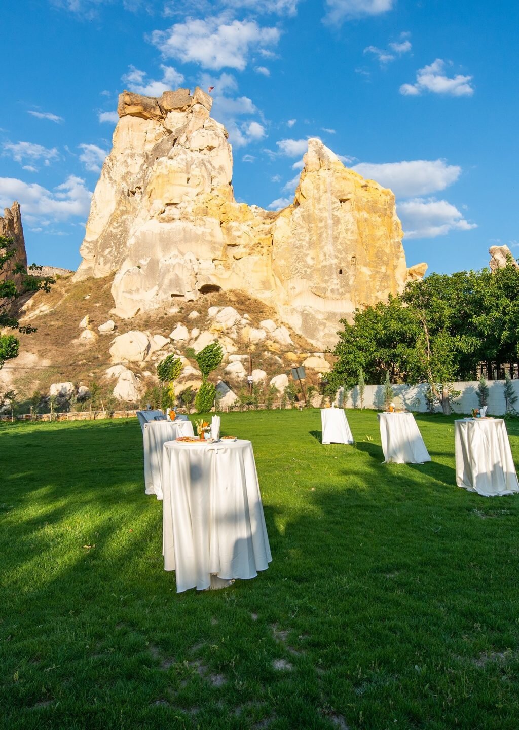 green cave garden hotel