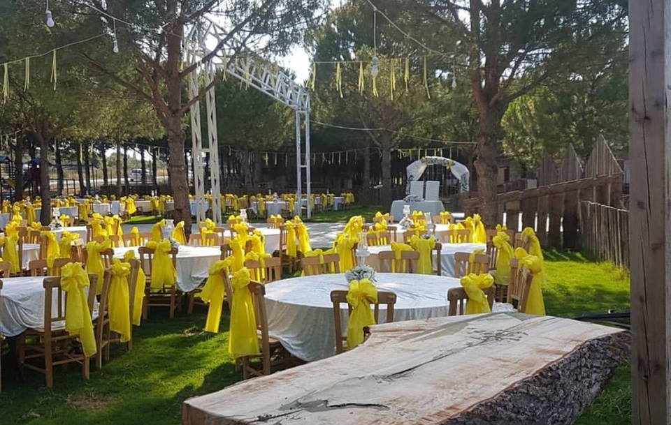 yaprak köy foça düğün salonu