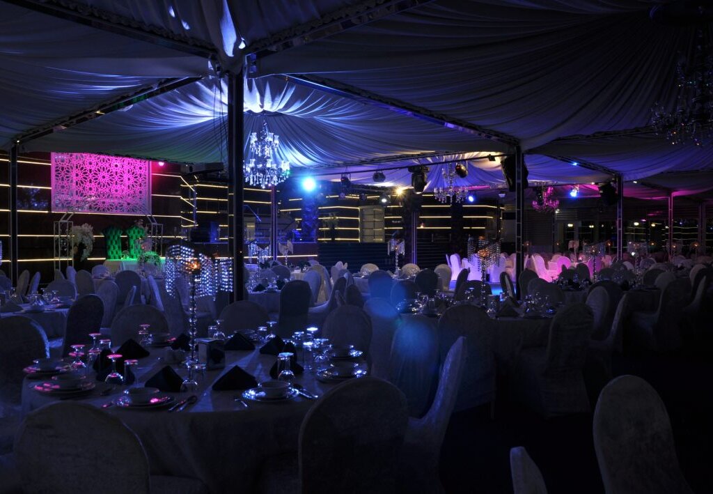 şıklıkta yarışan uygun fiyatlı eryaman düğün salonları