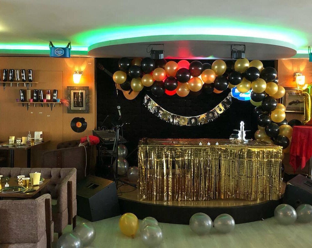 meçhul sahne bistro