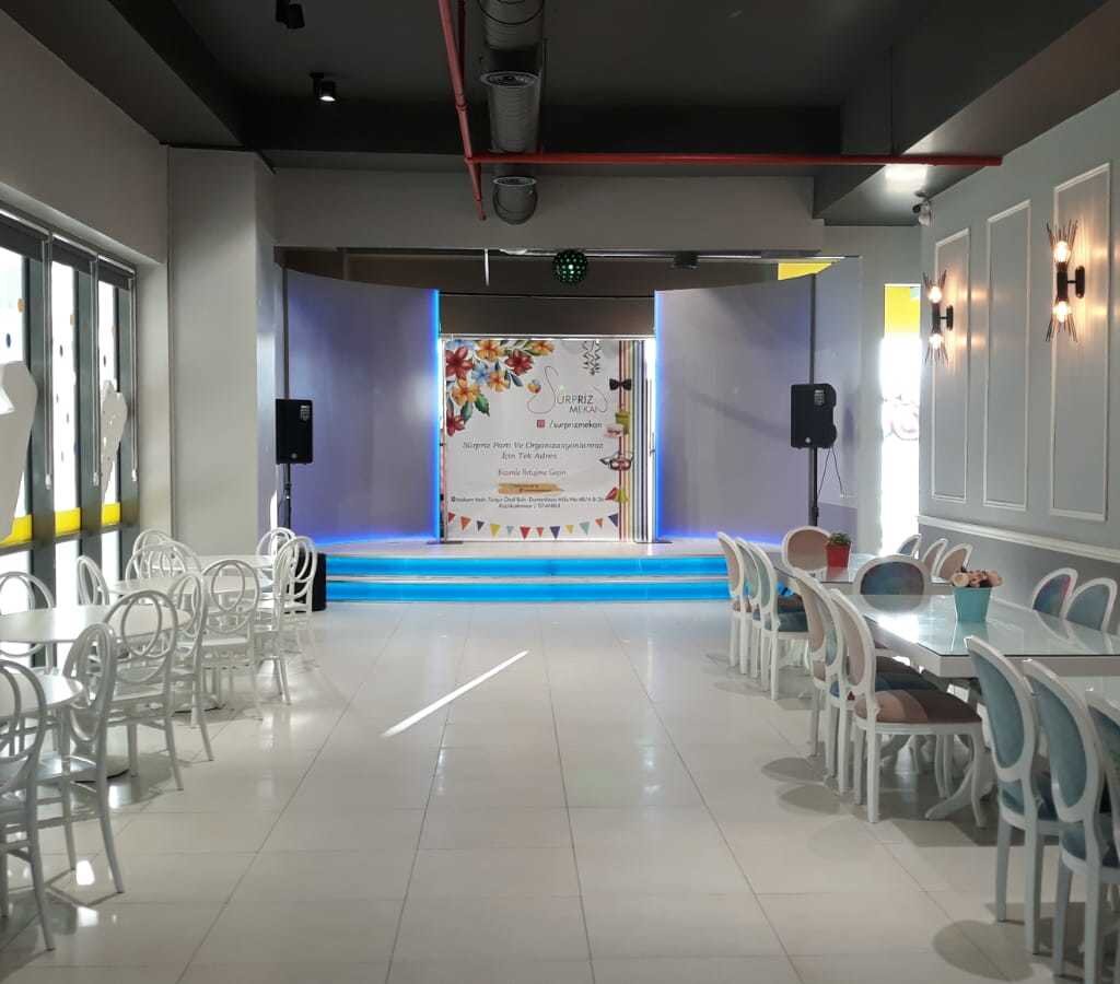 sürpriz mekan ve parti