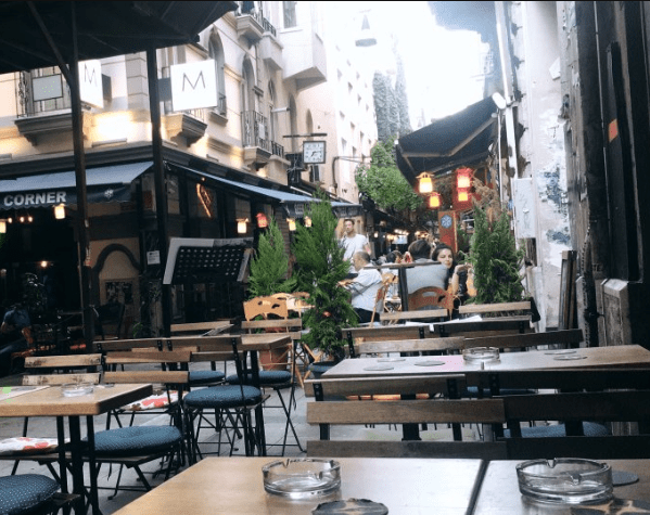 artist’s bar