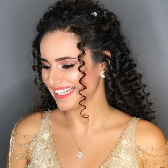 kıvırcık gelin saçı modelleri