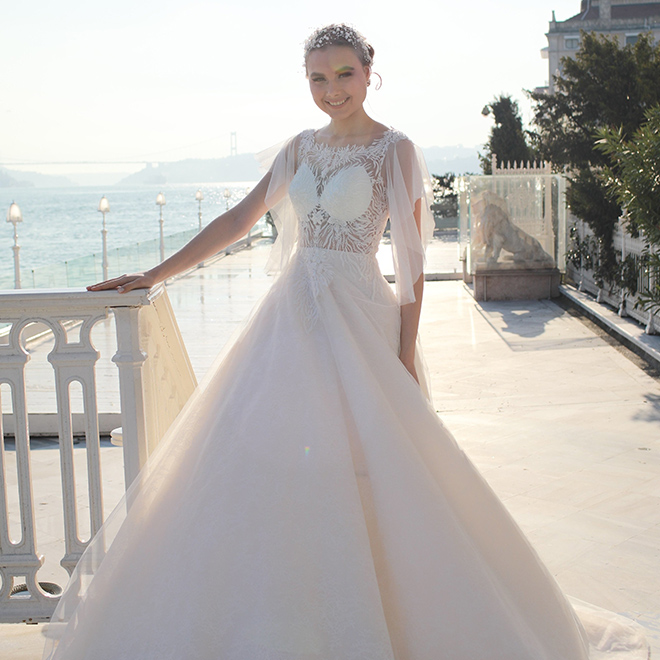 Zümrüt Gelinlik Moda Evi