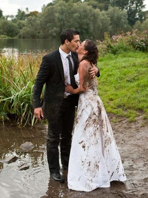Düğün Fotoğrafında Son Trend: Trash The Dress