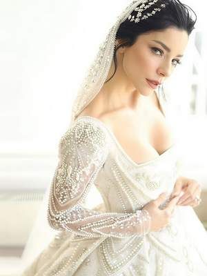 Merve Boluğur Gelinlik Modeliyle Göz Kamaştırdı!