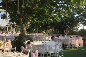 Bambi Garden O Ağacın Altı