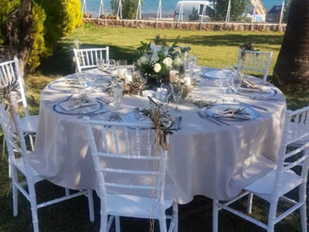 Yeşille Mavinin Kesiştiği Kır Düğünü Mekanı: Cunda Doğa Hotel