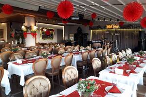 Süslü Sahne Kalamış