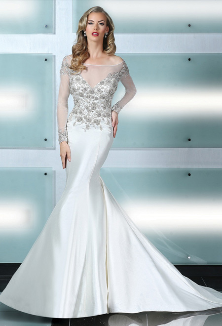 Kayık Yaka Taşlı Gelinlik