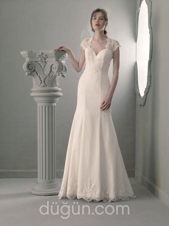 Sade Gelinlik Modeli