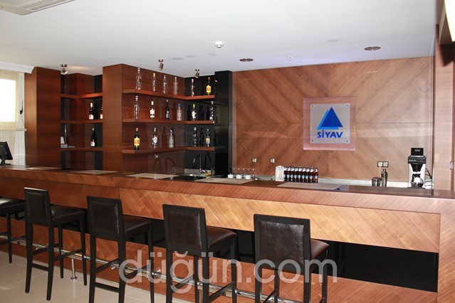 Siyav Hotel