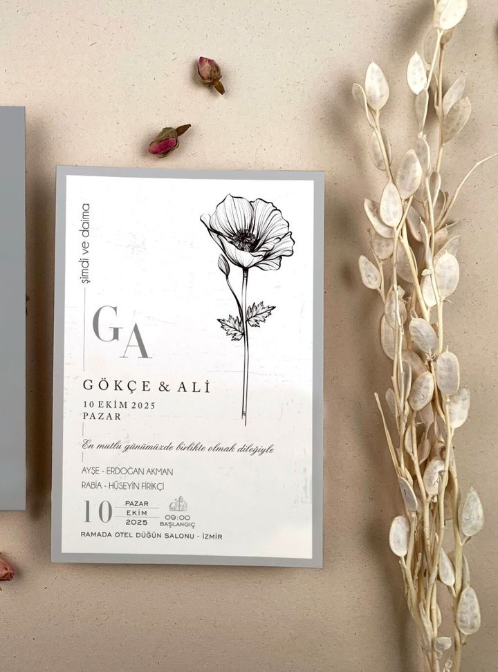 Gri Harfli Monogram Davetiye