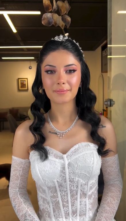 Sezer Kurt Backstage Makeup Studio
