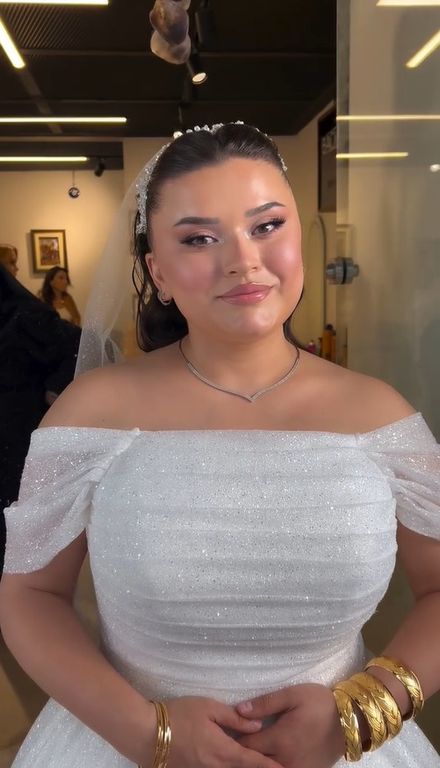 Sezer Kurt Backstage Makeup Studio