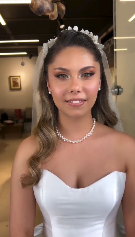 Sezer Kurt Backstage Makeup Studio