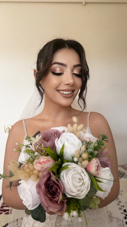 Nurbanu Çevik Make-up Artist